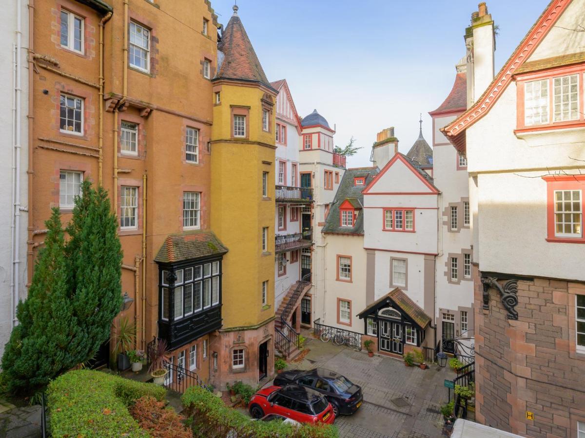 Pass The Keys Historic Ramsay Garden Apt With Balcony Views Edinburgh Exterior photo