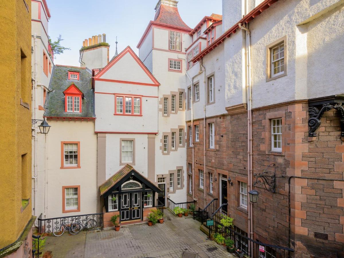 Pass The Keys Historic Ramsay Garden Apt With Balcony Views Edinburgh Exterior photo